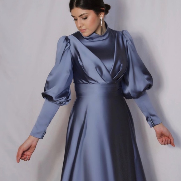 BLUE PUFF SLEEVE MODEST BALL GOWN - Picture 5 of 7